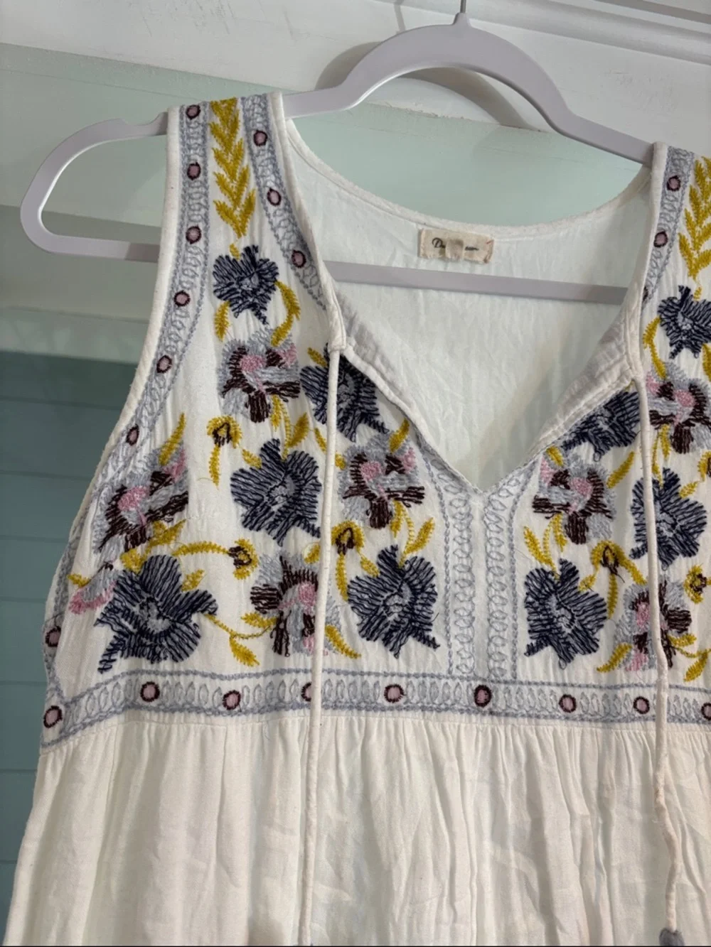 Daniel Cassin white sleeveless
